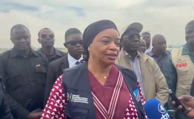 Ituri : Ève Bazaiba plaide pour le désengorgement des sites de déplacés face au risque d’Ebola